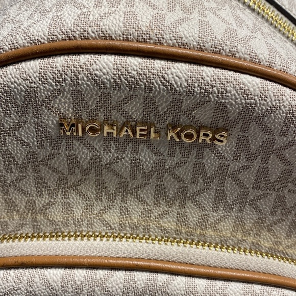 Michael Kors Backpack EUC retails $398 - Picture 3 of 8